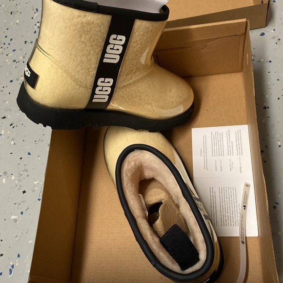 [Final Sale] clear mini ugg - Picture 3 of 6